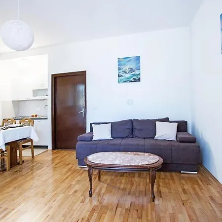Andrejka Apartament *